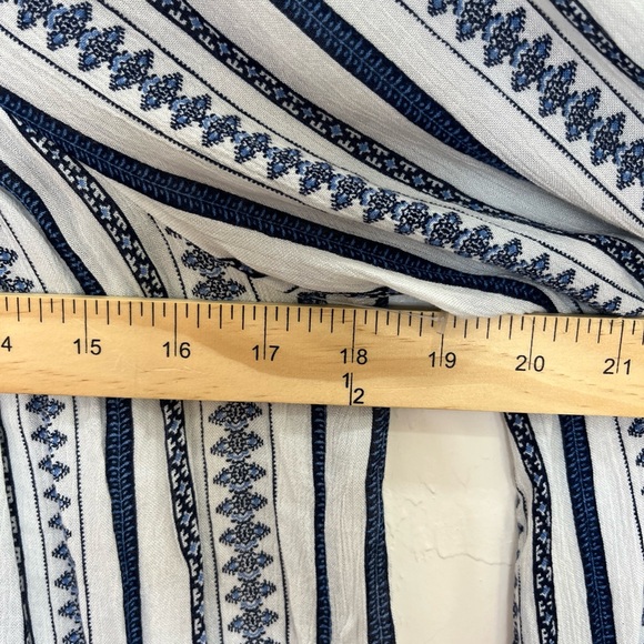 Studio West Blue White Striped Loose Flowy Rayon Tassel Shirt Top Women's  Small - Picture 6 of 8